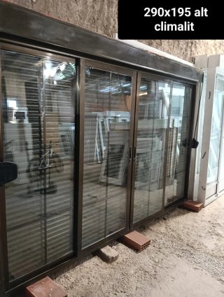 Ventana balconera aluminio 290x195