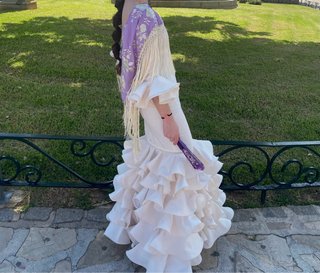 Vestido de flamenca beige