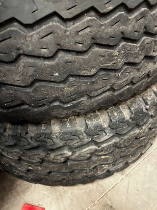 4 Neumáticos Bridgestone 10R15LT