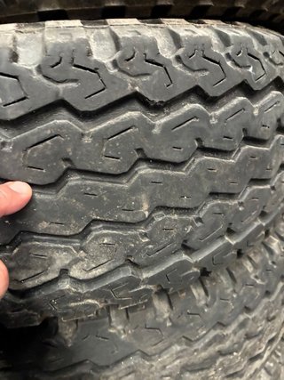 4 Neumáticos Bridgestone 10R15LT