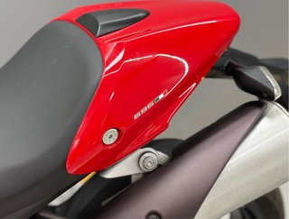 DUCATI MONSTER 696