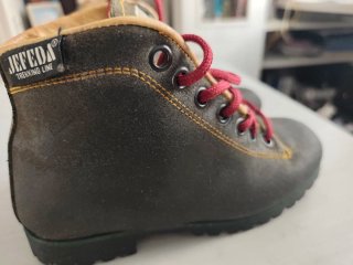Botas de montaña Trekking Jefeda