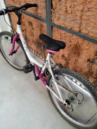 Bicicleta MTB 24 Niña/o