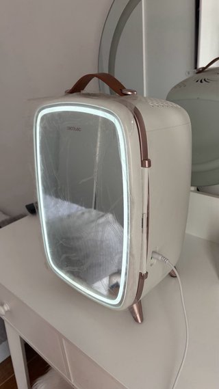 Nevera cosméticos Cecotec Conga 6L LED