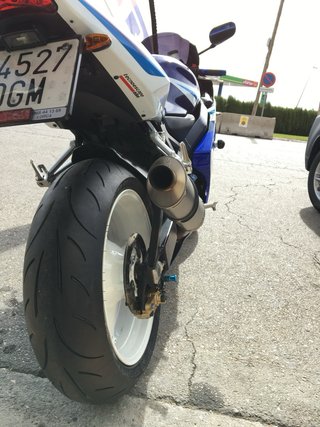 Suzuki GSXR600 Azul y Blanco