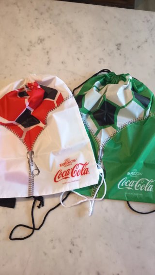 Zaino rosso e due sacche UEFA2016 CocaCola