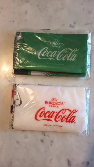 Zaino rosso e due sacche UEFA2016 CocaCola