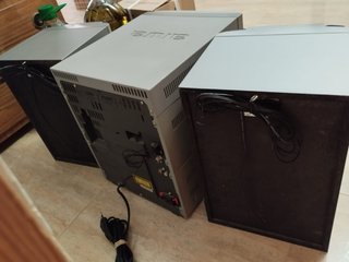 Minicadena Aiwa CD/Radio