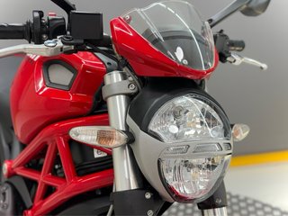 DUCATI MONSTER 696