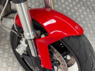 DUCATI MONSTER 696