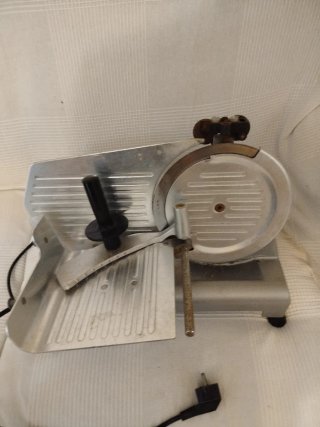 Cortafiambres Eléctrico