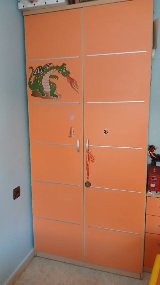 Dormitorio juvenil cama 90, armario y cajonera