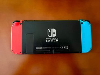 Nintendo Switch + Accesorios + Funda