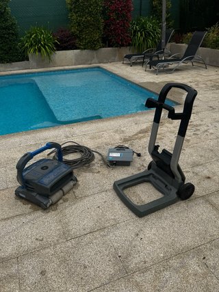 Robot AstralPool. Limpiafondos para piscina