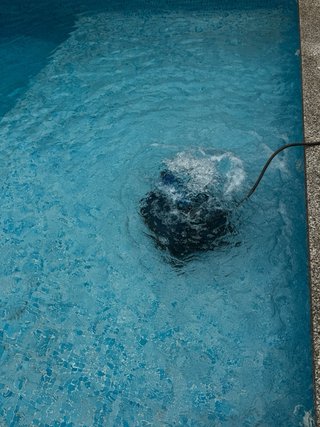Robot AstralPool. Limpiafondos para piscina