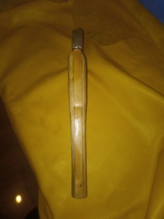 Ascia vintage metallo e legno