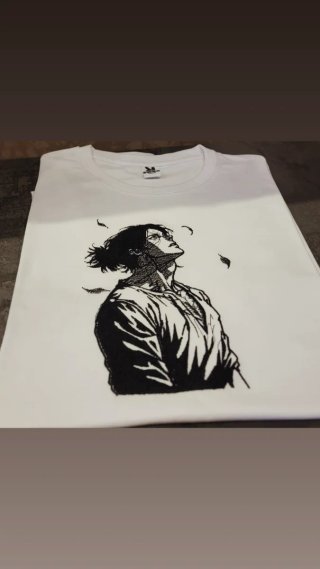 T-shirt Eren Jaeger Ricamo