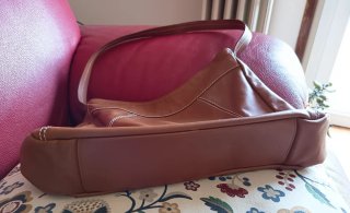 Borsa a spalla in pelle marrone chiaro