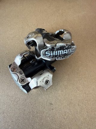 Pedales automáticos Shimano