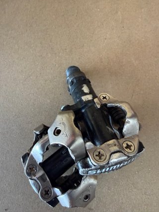 Pedales automáticos Shimano