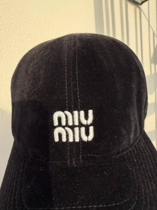 Gorra Miu Miu Terciopelo Negro