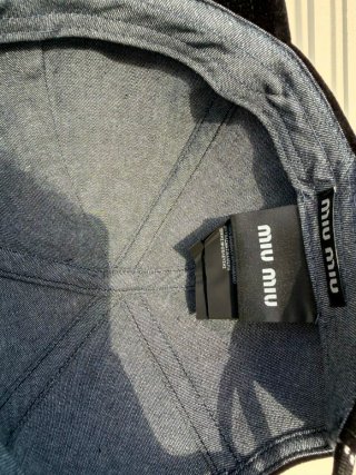 Gorra Miu Miu Terciopelo Negro