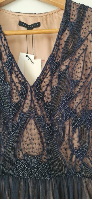 Vestido Tintoretto fiesta azul marino con pedrería