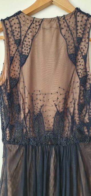 Vestido Tintoretto fiesta azul marino con pedrería