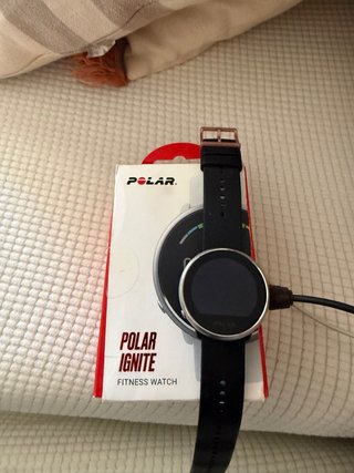 Polar Ignite Fitness Watch con caja y 2 cargadores