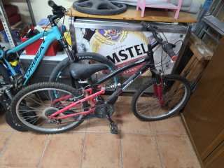 Bicicleta  negra