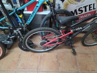 Bicicleta  negra