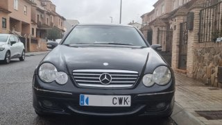 Mercedes-Benz Clase C 2004