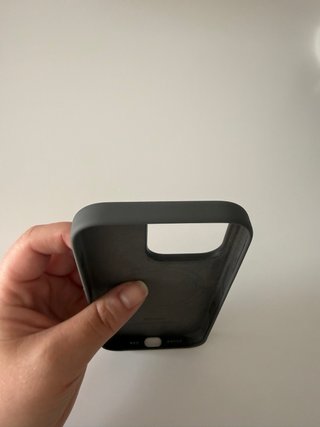 Capa Silicone iPhone 16 Pro Apple