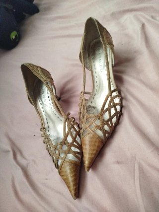 Tacones Roberto Botella Beige/Oro Talla 39