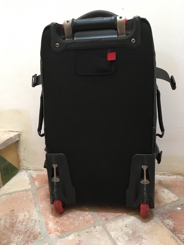 Maleta robusta The North Face amb rodes