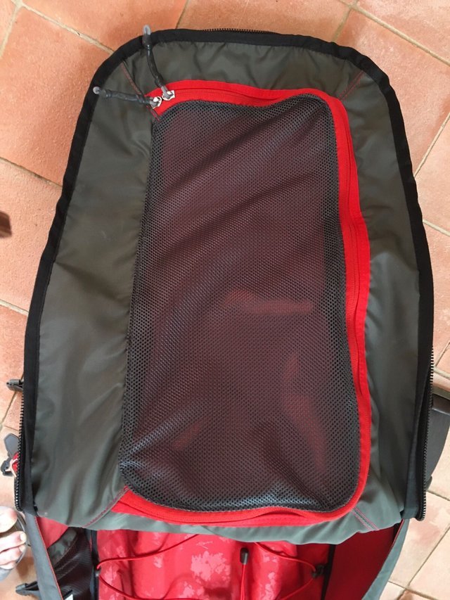 Maleta robusta The North Face amb rodes
