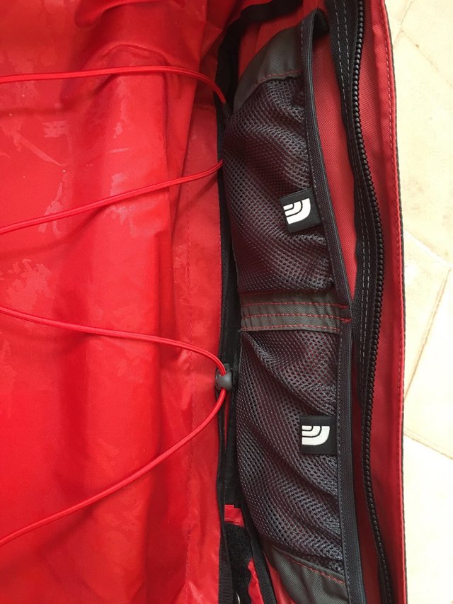 Maleta robusta The North Face amb rodes