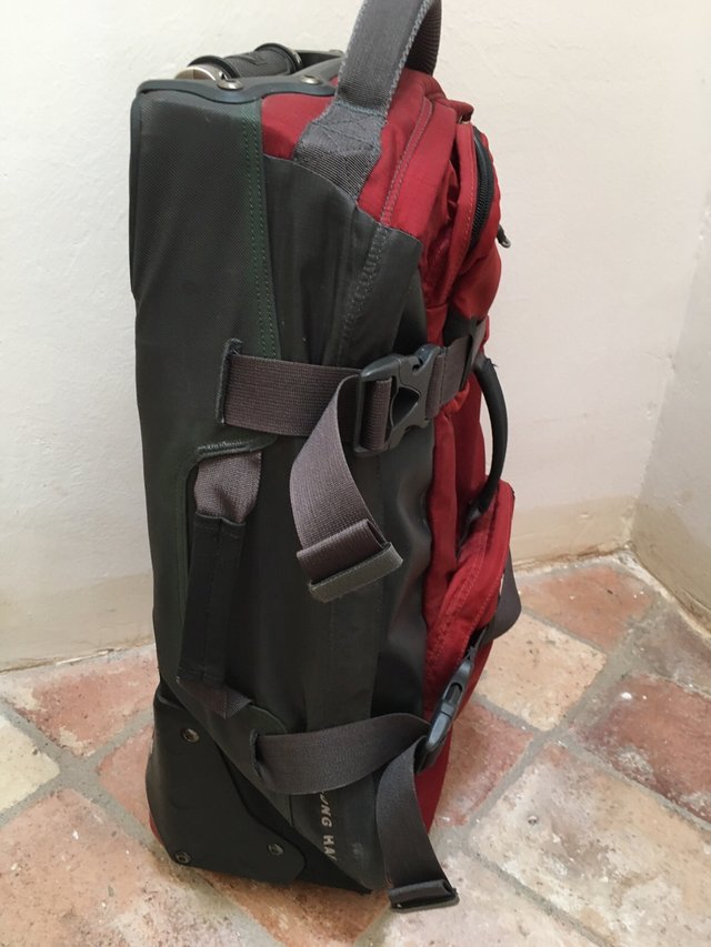 Maleta robusta The North Face amb rodes