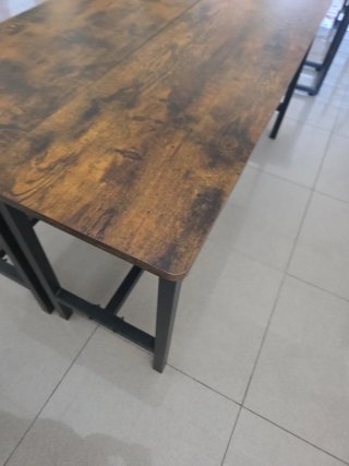 Bancos de madera y metal