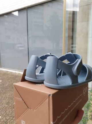 Sandálias Igor barefoot novas com etiqueta