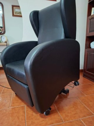 Cadeirão Elétrico Reclinável Preto