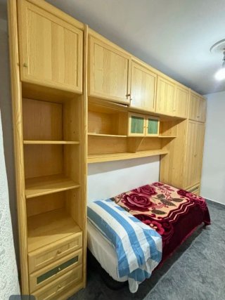 SE ALQUILA HABITACIÓN