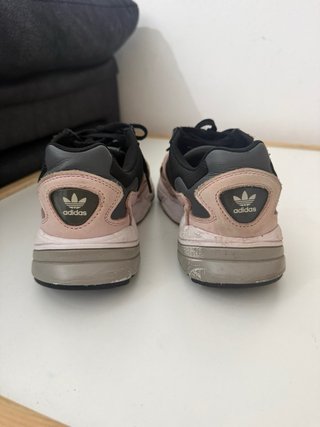 Tenis Adidas Mujer Negro y Rosa