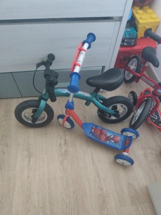 Patinete 2 en 2 bici sequilibrio y patín Spiderman