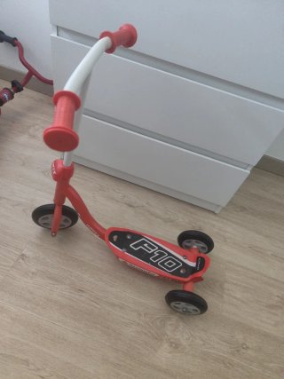 Patinete 2 en 2 bici sequilibrio y patín Spiderman