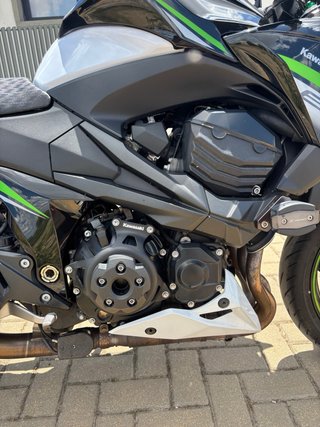Kawasaki Z800 Performance Negra/Verde/Blanca
