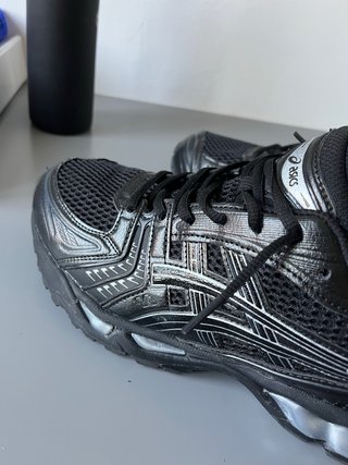 Asics Gel Kayano 14 Negro/Plata