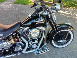 Harley Davidson Softail Springer Classic Negra