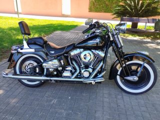 Harley Davidson Softail Springer Classic Negra