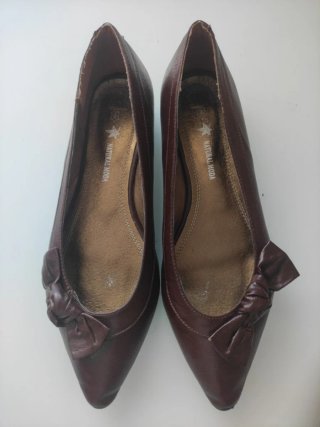 Zapatos de tacón bajo Natural Moda marrones